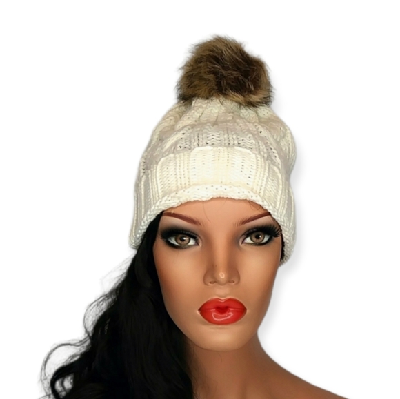 Minky Accessories Accessories - Ivory Cable Knit Beanie